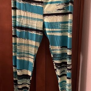 LULAROE T/C LEGGINGS: FUN PATTERN